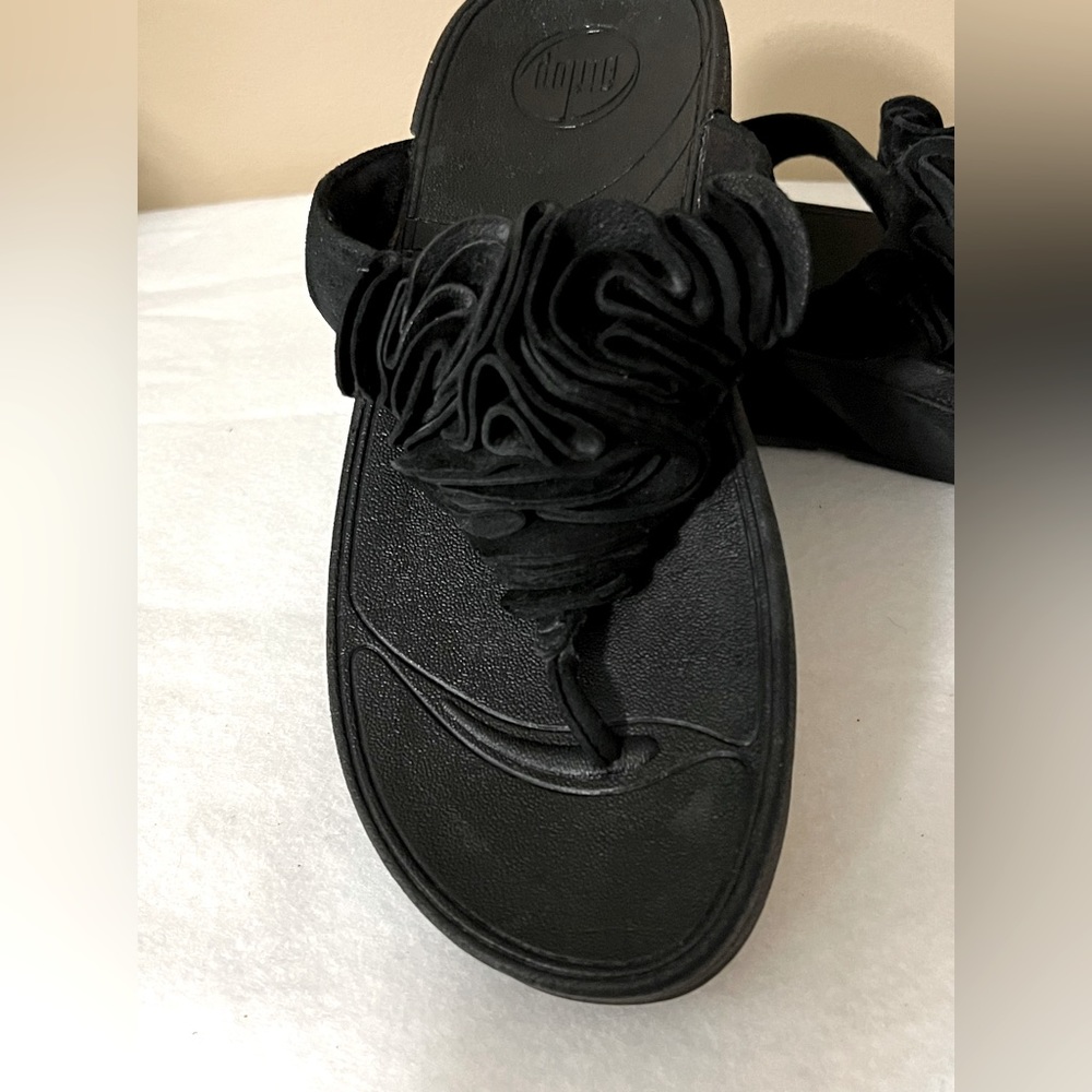 FitFlop Frou Ruffle Toe Post Sandals